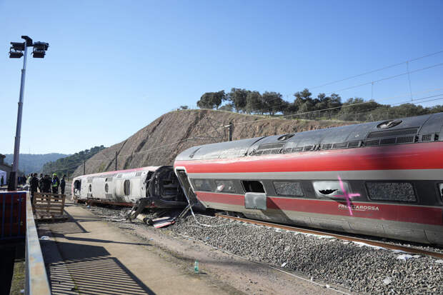 Военэксперт Попов: аварии с поездами в Европе могли произойти из-за терактов