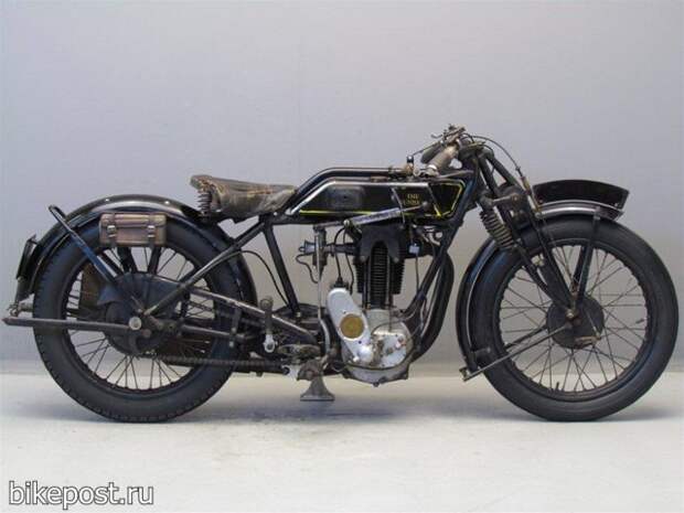 Ретро мотоцикл Sunbeams Model 9 (1932)