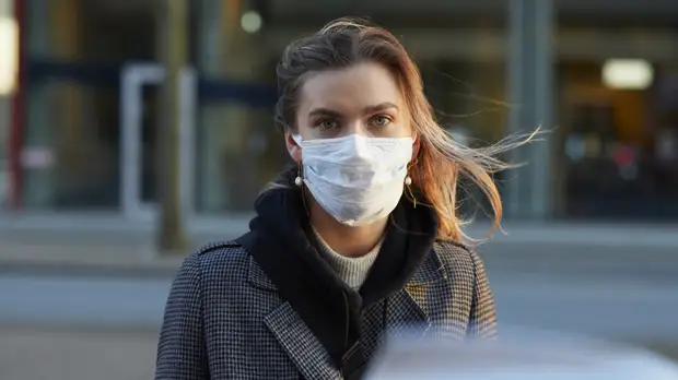 Терапевт Водовозов напомнил об эффективности масок на фоне распространения «омикрона»