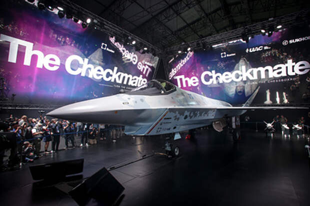 В США сравнили Су-75 с китайским J-10C