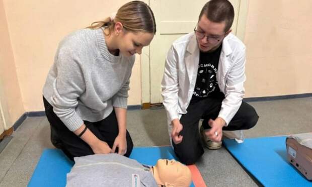 Восемь студентов архангельского медколледжа получили губернаторскую стипендию