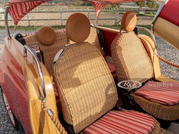Пляжный Fiat 500 Jolly Conversion 2010 года с плетёным интерьером