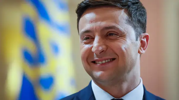 Опрос: Зеленский победит во втором туре выборов при любом сопернике