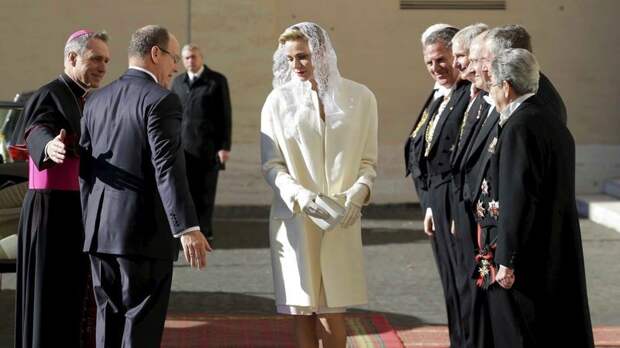 Во всём мире только 7 женщинам разрешено носить белое при Папе Римском Королевы, европа, истории, монархия, папа римский