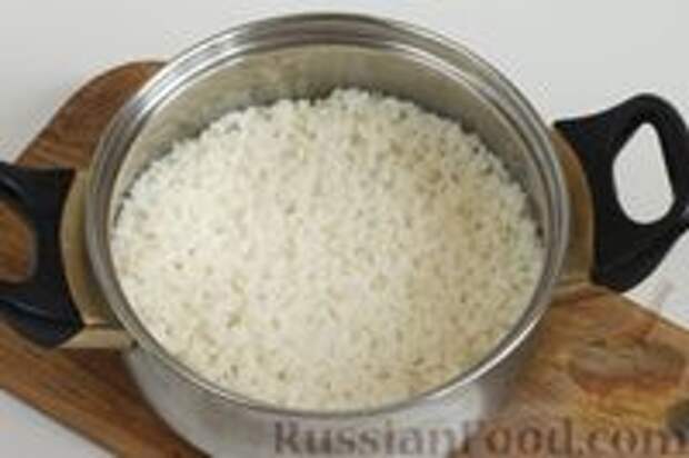 Фото приготовления рецепта: Котлеты из фасоли и риса с орехами - шаг №5