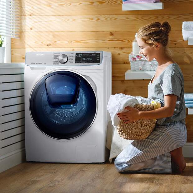 При приобретении стиральной машины надо заранее позаботиться о том, где она будет установлена. Внимательно изучить инструкцию, а лучше — пригласить специалиста.-8