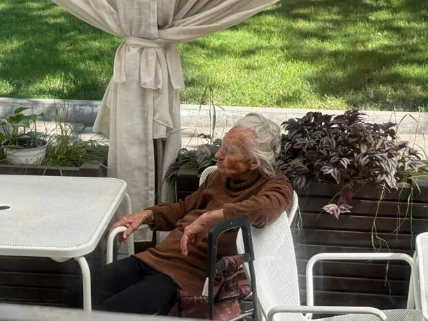 Пенсия ниже 32 577 рублей: какие выплаты и льготы положены россиянам и как их получить без кучи справок