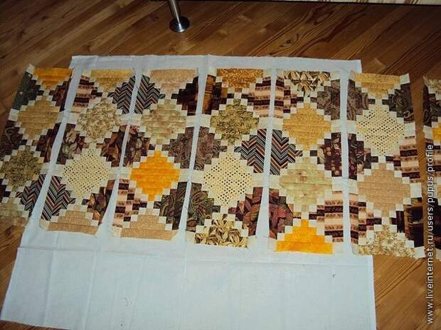 собираем блоки в вертикальные ряды (или горизонтальные) и собираем полотно