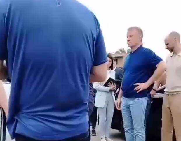Аэропорт Горно-Алтайска обычно не привлекает к себе особого внимания. Ну, летят туда туристы, бизнесмены, кто-то еще.