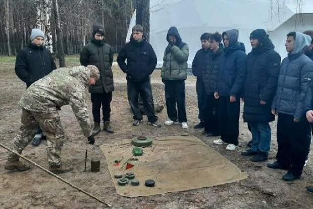 Тамбовские школьники приняли участие в учебных сборах на базе центра "Авангард"