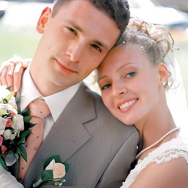 «Любовь — чувство, которое приходит потом»: Антон Хабаров о семейной жизни