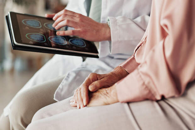 BJP: у пациентов с деменцией выявлен скрытый риск инсульта при приеме Рисперидона