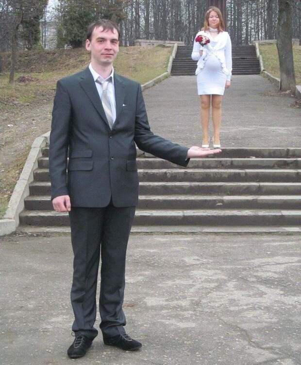 А давай сфоткаем, будто тебя на руке держат! А давай сфоткаем, будто тебя на руке держат!