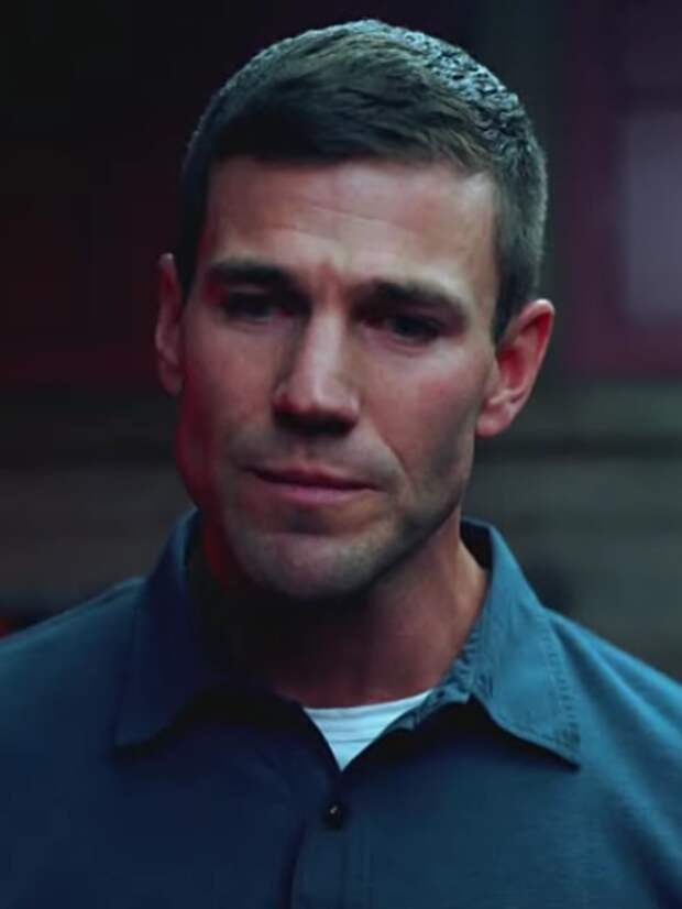 Austin Stowell as Gibbs