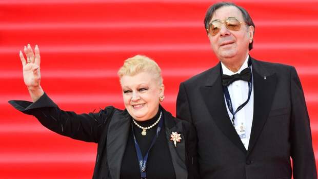 Дочь Баталова требует с Дрожжиной более 10 млн рублей