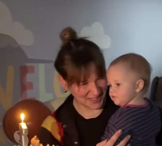 Юморист Михаил Шац поделился кадрами с дня рождения внучки в Лиссабоне