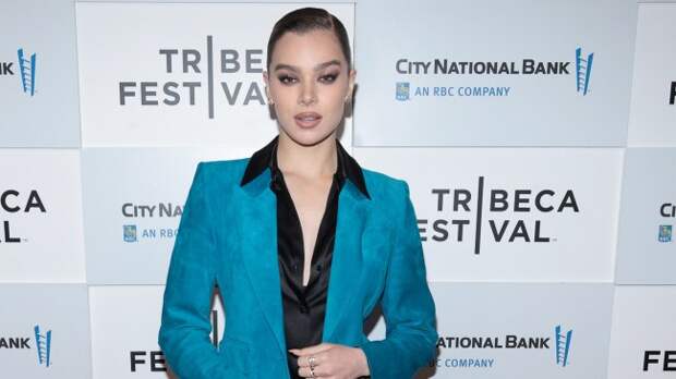 hailee steinfeld tribeca