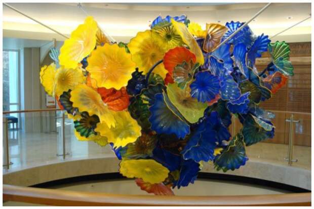 Работы Дейла Чихули включены в более чем 200 коллекций музеев по всему миру, включая Лувр Дейл Чихули, искусство, красота, стекло