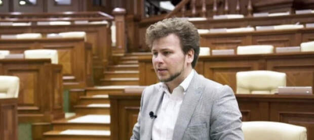 Правящий режим в Молдавии намерен лишать учителей дипломов за «российскую пропаганду»