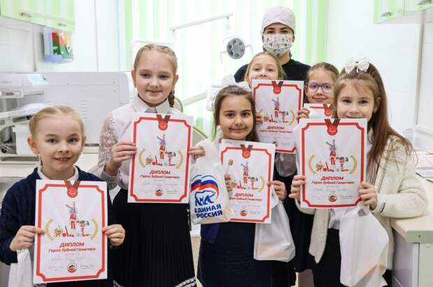 В Новомосковске в школах №9 и №1 открылись стоматологические кабинеты