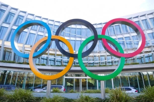 Третьему украинцу запретили выступать в шлеме с политическим лозунгом на ОИ