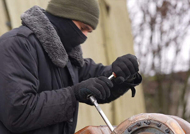 На Купянском направлении специалисты-ремонтники ЗВО непрерывно восстанавливают и модернизируют военную технику и вооружение