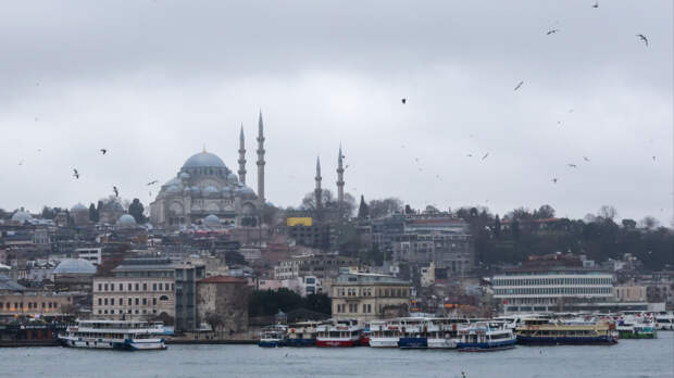 Два жилых дома обрушились из-за взрыва газа в Стамбуле