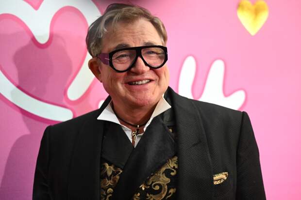 На Диброва подали в суд из-за скандального видео с расстегнутой ширинкой