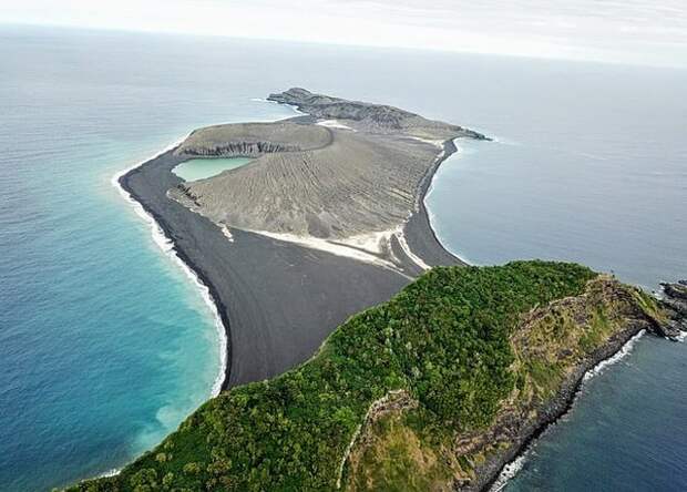 В Тихом океане появился новый остров