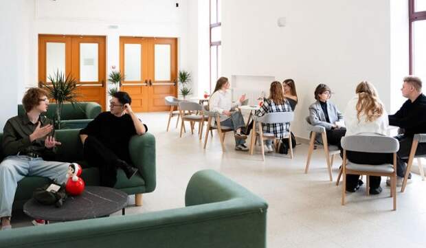 Свыше 50% москвичей пользуются генеративным ИИ