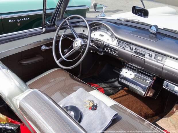 Шоу старых автомобилей в Бруклине авто, ретро авто, олдтаймер