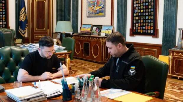 Перестановки в верхнем эшелоне власти Украины углубляют внутренний конфликт