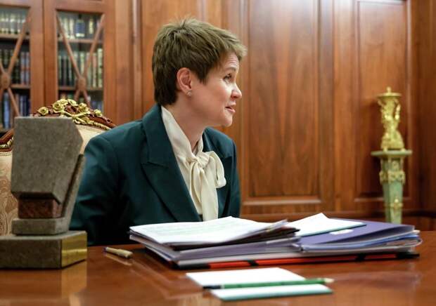 Путин встретился в Кремле с председателем «Сириуса» Шмелёвой