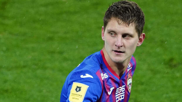 Футболист "Зенита" Дивеев купил картину за миллион рублей