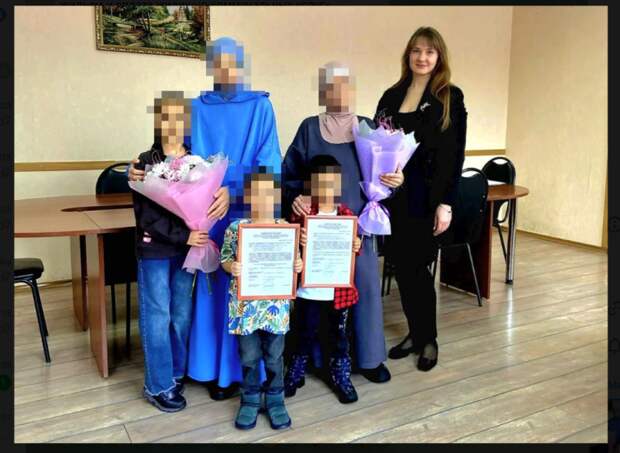 Схема Купецкой живёт и множится! Еще один мэр дала две квартиры мигрантам. Ее закидали фекалиями и она уволилась