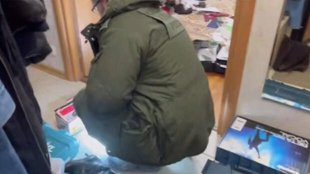 РЕН ТВ: подозреваемый в убийстве женщины футболист успел передать деньги курьеру