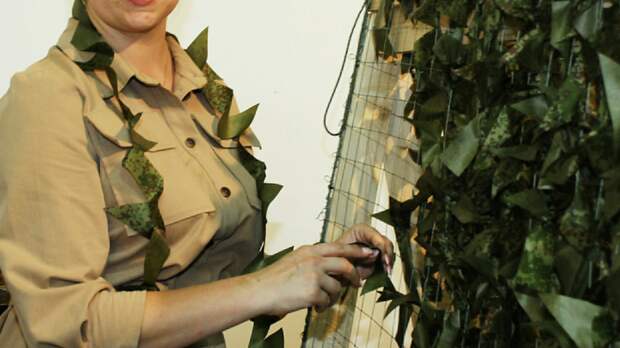 ЖЁН ГЕРОЕВ СВО ОСКОРБИЛИ ИЗ-ЗА ПЛЕТЕНИЯ МАСКИРОВОЧНЫХ СЕТОК ВО ДВОРЕ. НАРОД ВСКИПЕЛ: "АД КАКОЙ"