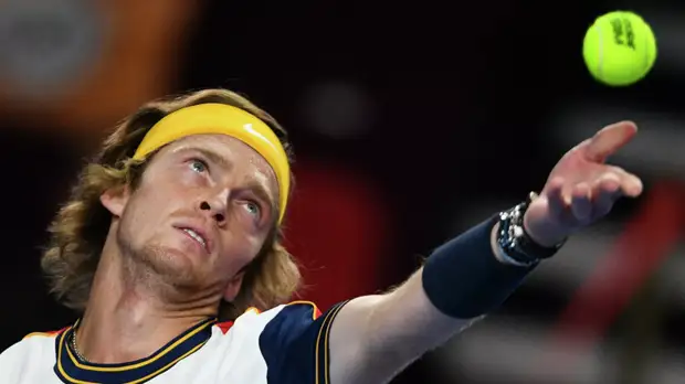 Рублёв не сумел выйти в полуфинал теннисного турнира в Санкт-Петербурге