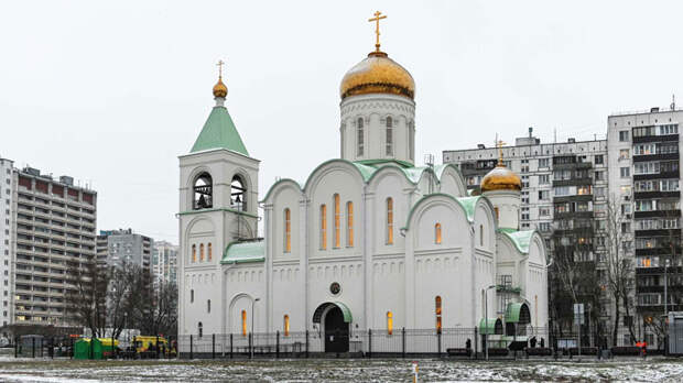 храм