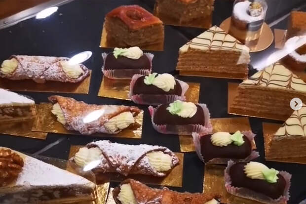 Буфеты в двух театрах Москвы закрыли на 90 суток за нарушение санитарных норм