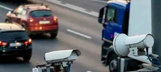 «Резьбу у народного гнева сорвет окончательно». В России начнут штрафовать водителей за превышение скорости на 2-3 км/ч?