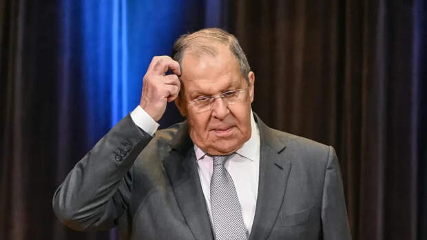 Путин назвал чушью слухи об опале Лаврова из-за переноса саммита в Венгрии