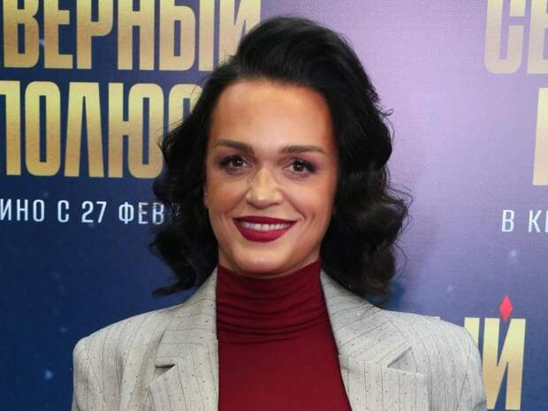 Элитная иномарка, сигареты и несколько разных вин: что прописано в райдере Славы