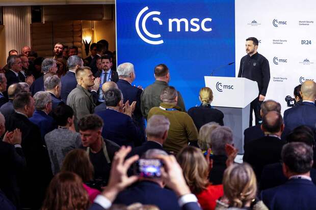 «У нас болят зубы, а завтра у вас будет отваливаться голова!» – как Зеленский будет стращать европейцев в Мюнхене