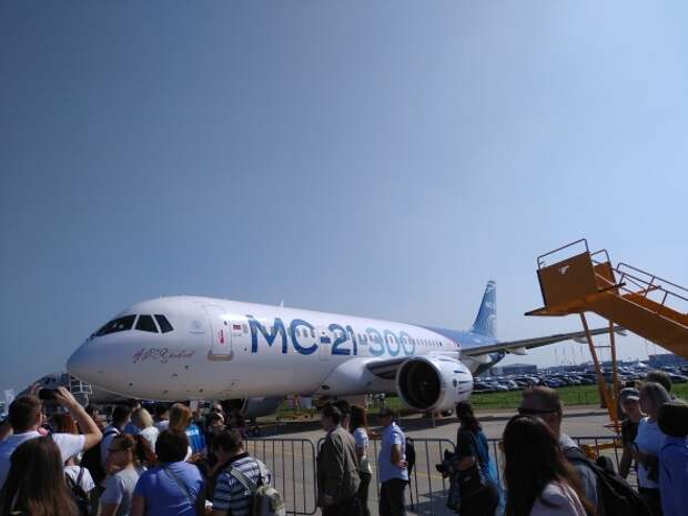 МС-21 (ОАК) сделал первый демонстрационный полет на МАКС 2019 в Жуковском МС-21 (ОАК) сделал первый демонстрационный полет на МАКС 2019 в Жуковском