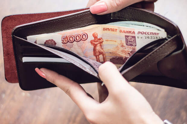 "Работа.ру": работодатели из России считают самой эффективной мотивацией деньги