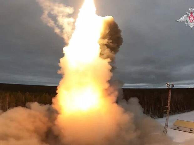 Daily Star: в России разрабатывают гиперзвуковую ракету мощнее «Орешника»