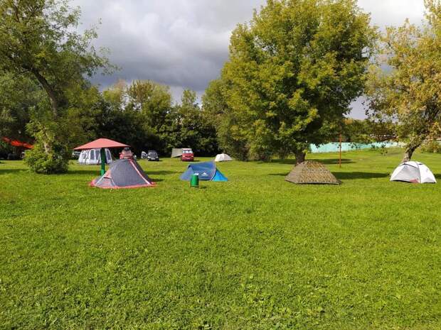 Были эти бани на колесах на турслете в Коломне, неподалеку от кремля, где был установлен палаточный городок