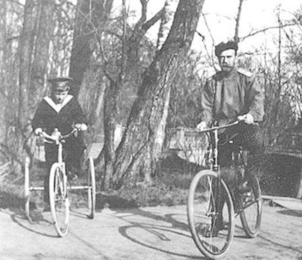 Николай II с сыном велосипеды, звезды, интересное, фото