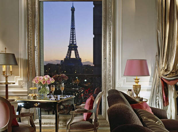 Отель Plaza Athenee, Париж